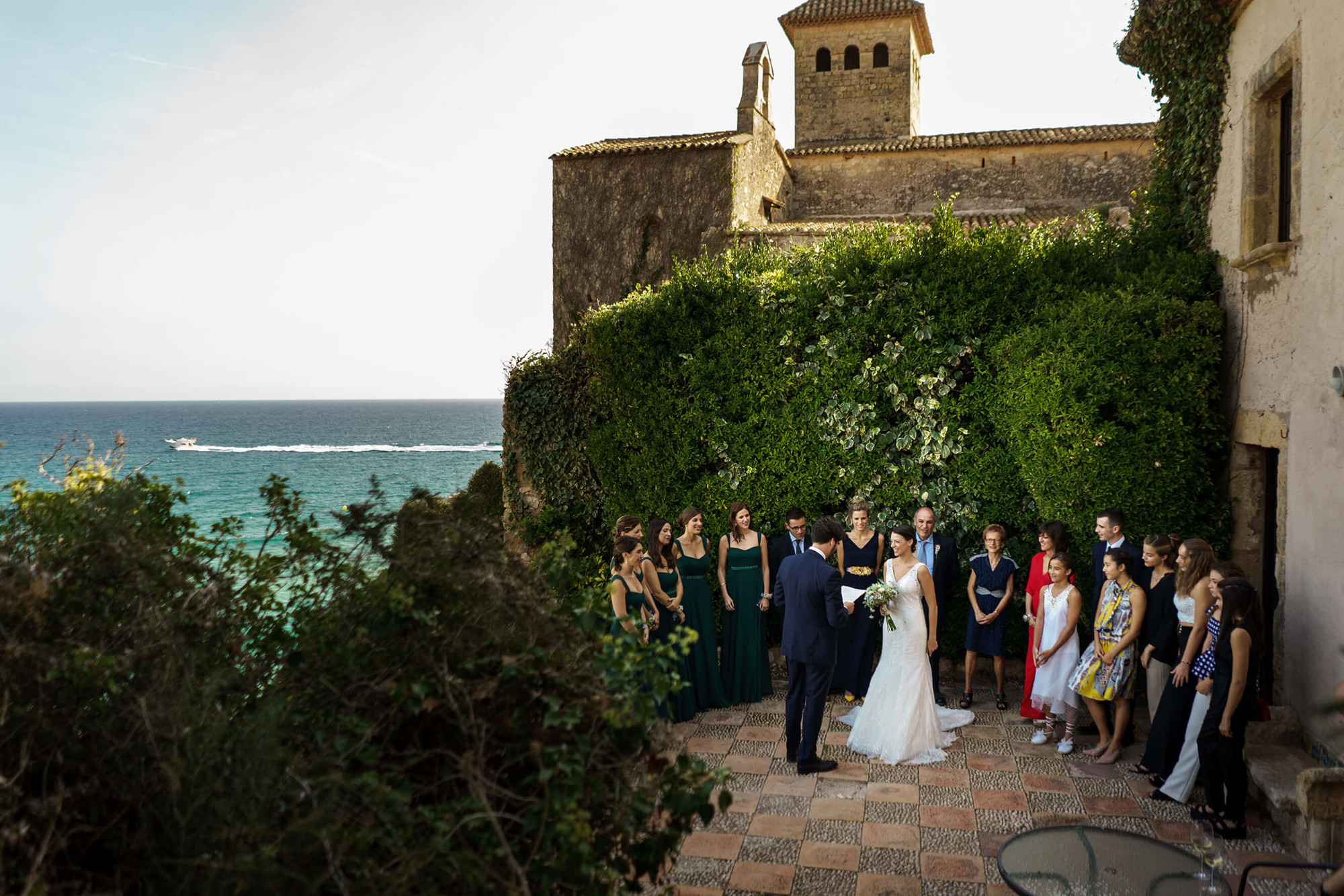 El vers del padrí a boda al Castell de Tamarit.