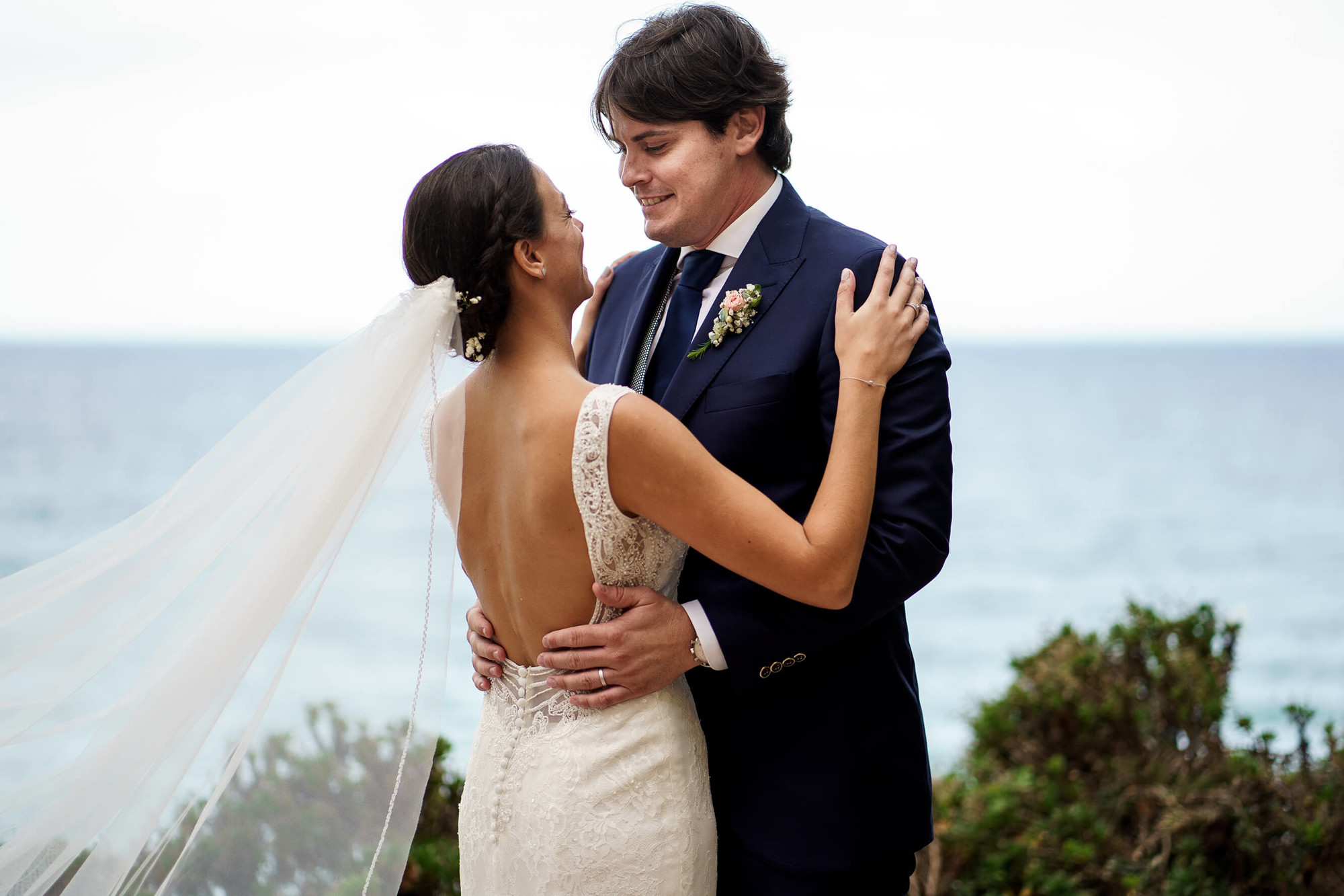 Després del casament la sessió de fotos a la boda al Castell de Tamarit.