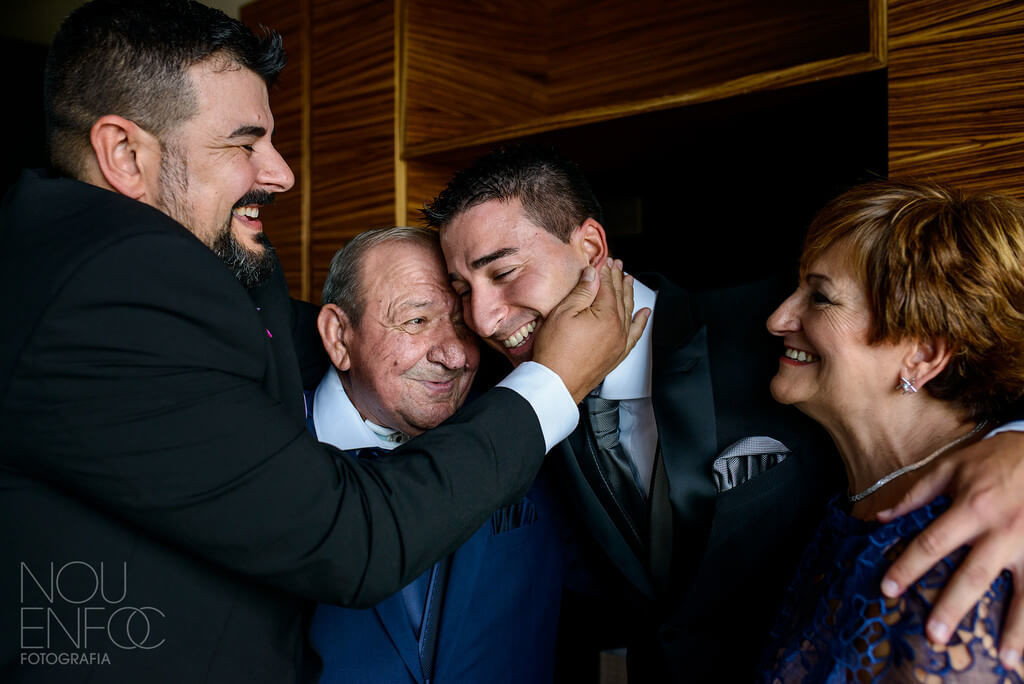 Nou Enfoc fotògrafs de boda de Vilafranca del Penedès a Barcelona - boda-a-hotel-mastinell-familia.jpg