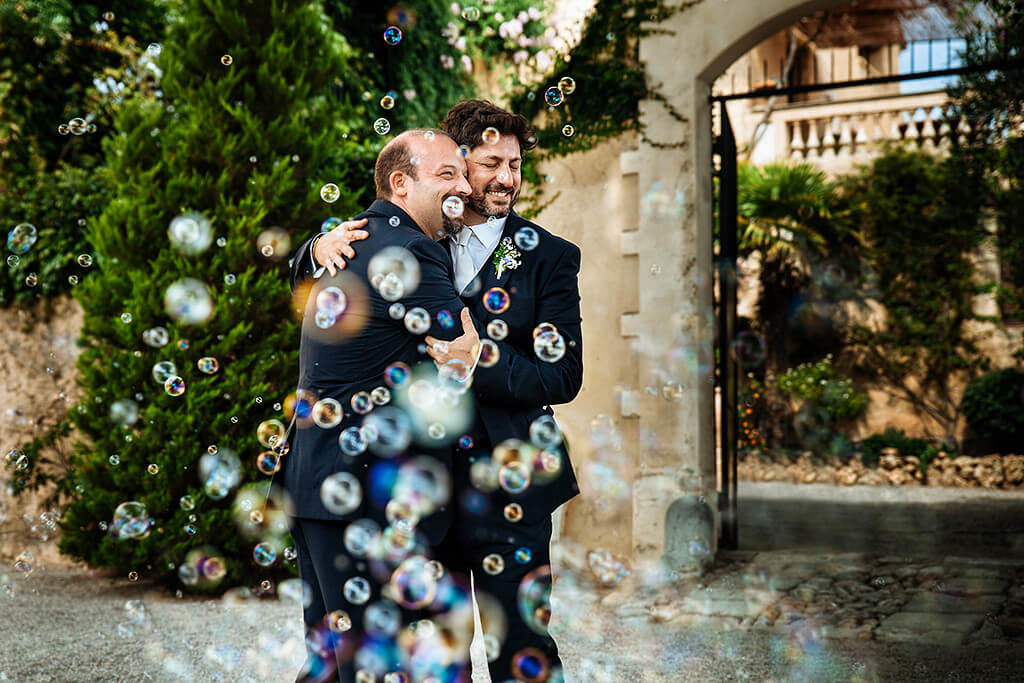Nou Enfoc fotògrafs de boda de Vilafranca del Penedès a Barcelona - bombolles-sabo-nuvis.jpg