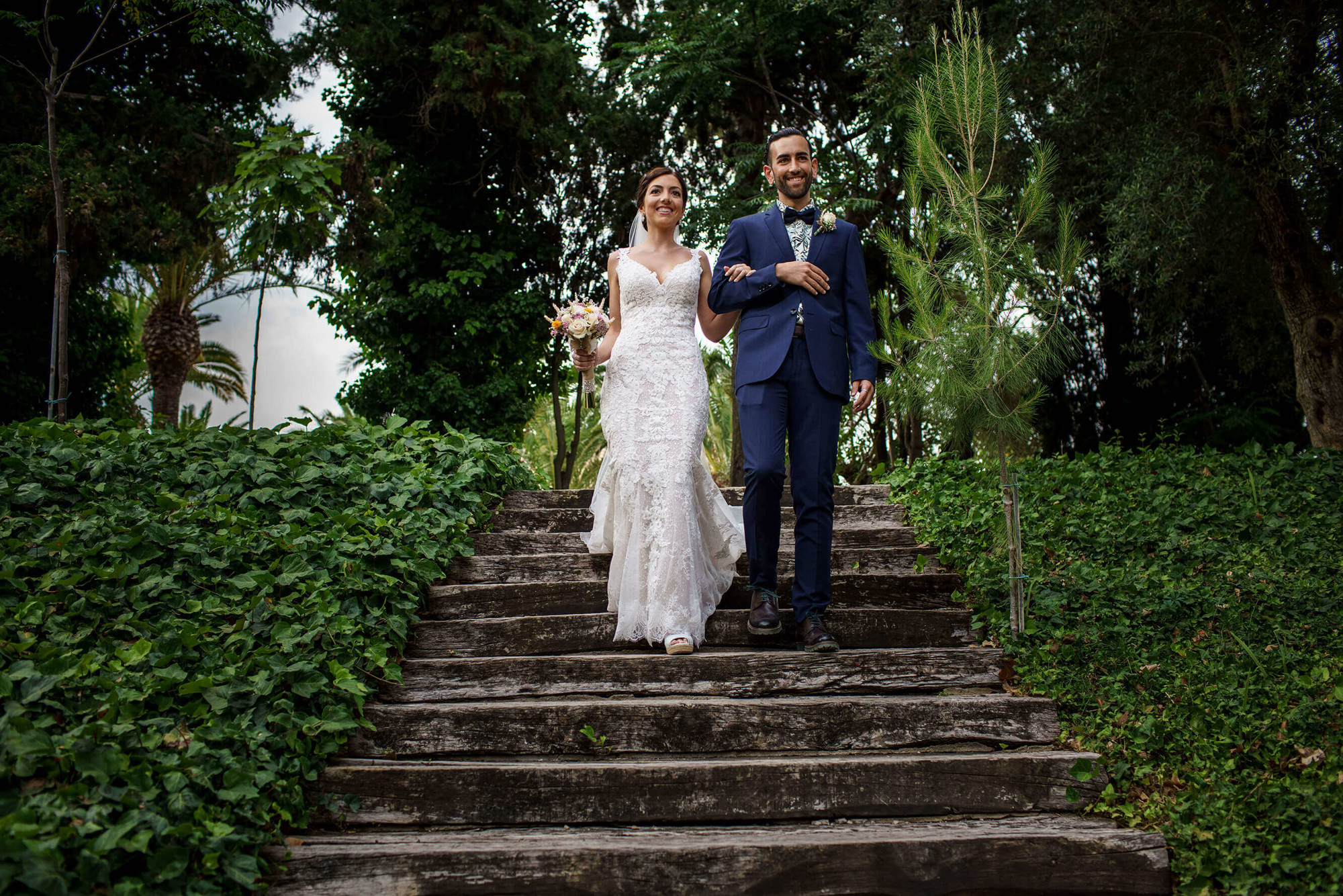 La entrada de la novia en la ceremonia en Joan Sardà.