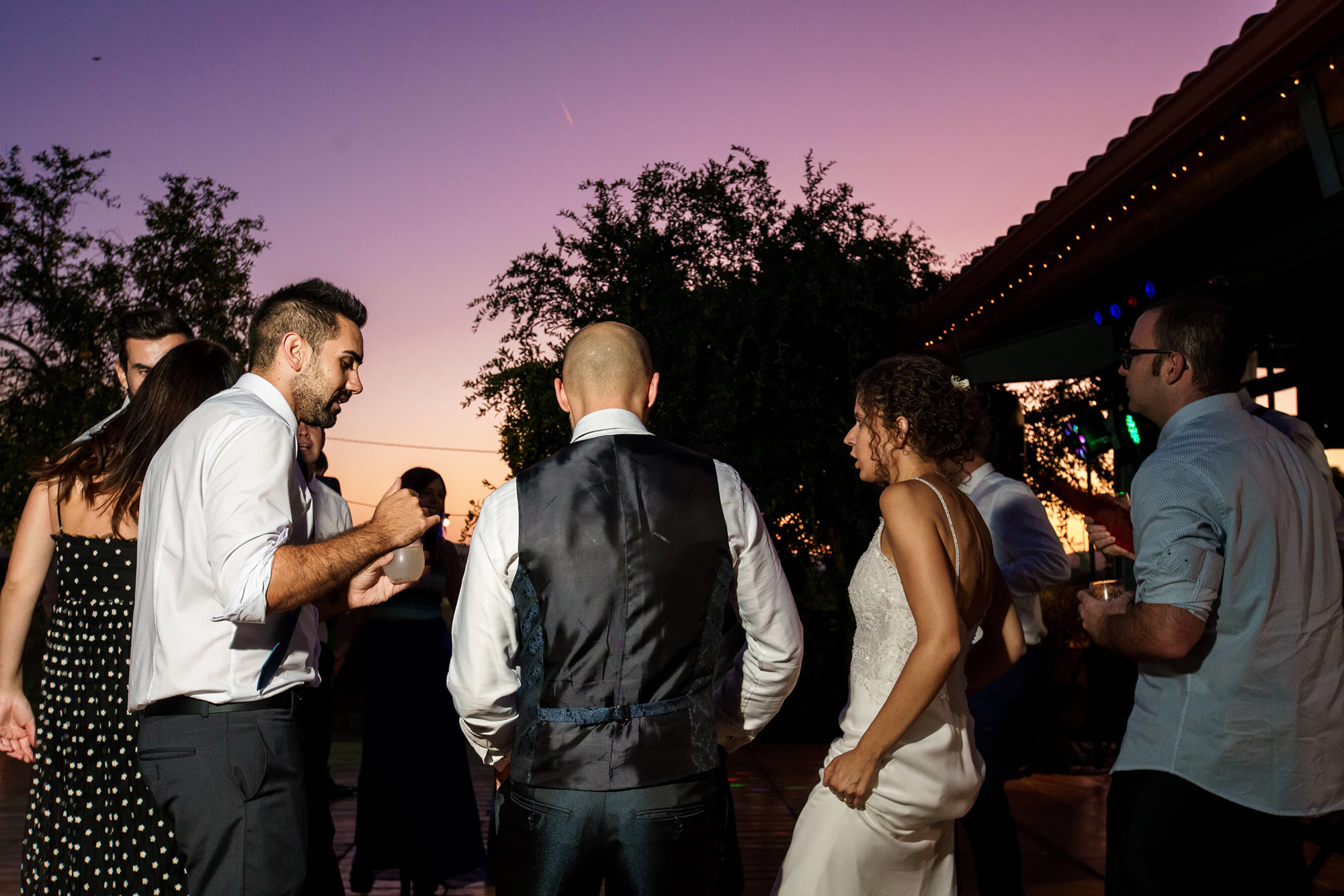 Los invitados durante el baile.