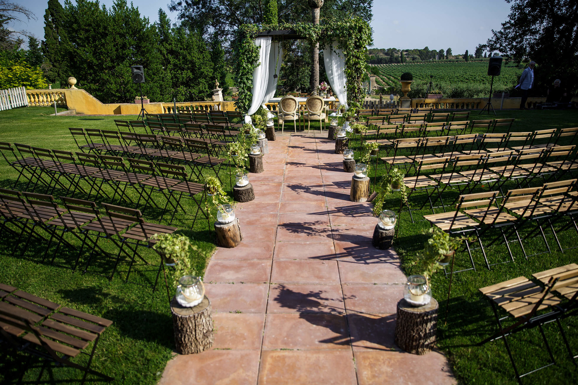 boda Heretat Sabartés 06 Vista de la zona de la ceremonia civil de boda en Heretat Sabartés.