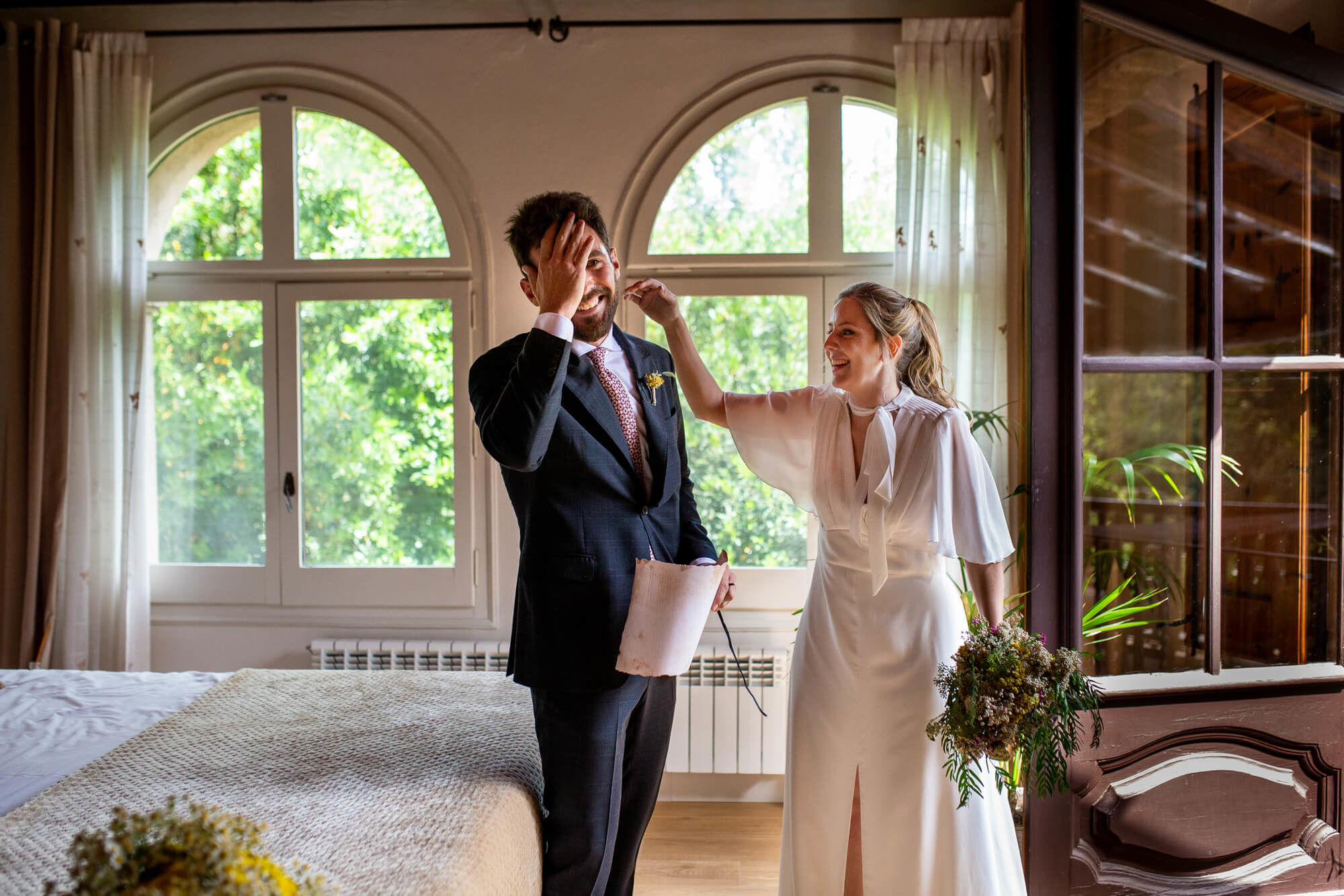 El milor amic de la núvia a la boda al Mas dels Vivencs.